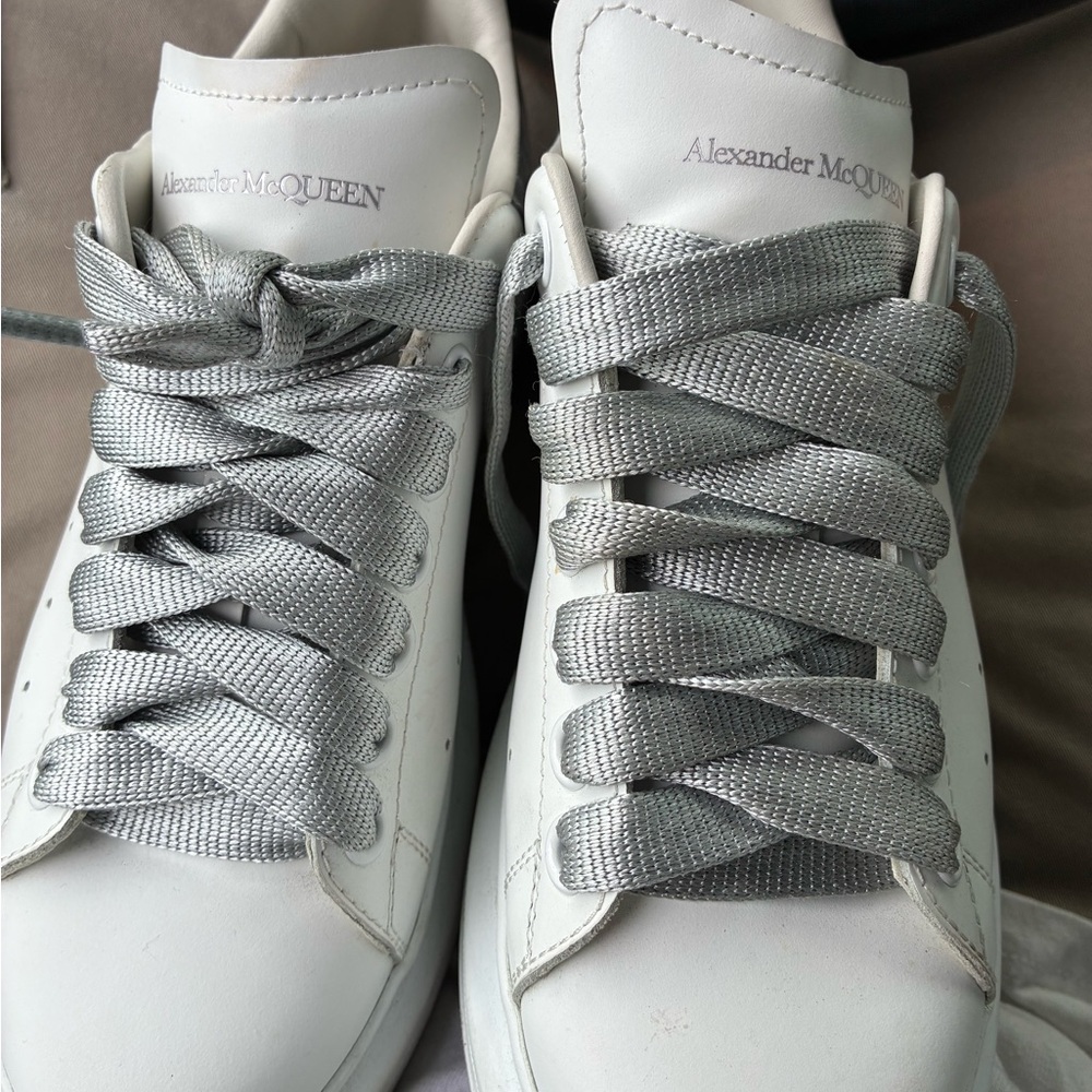 Alexander McQueen White Leather Sneakers with Silver Ribbon Laces